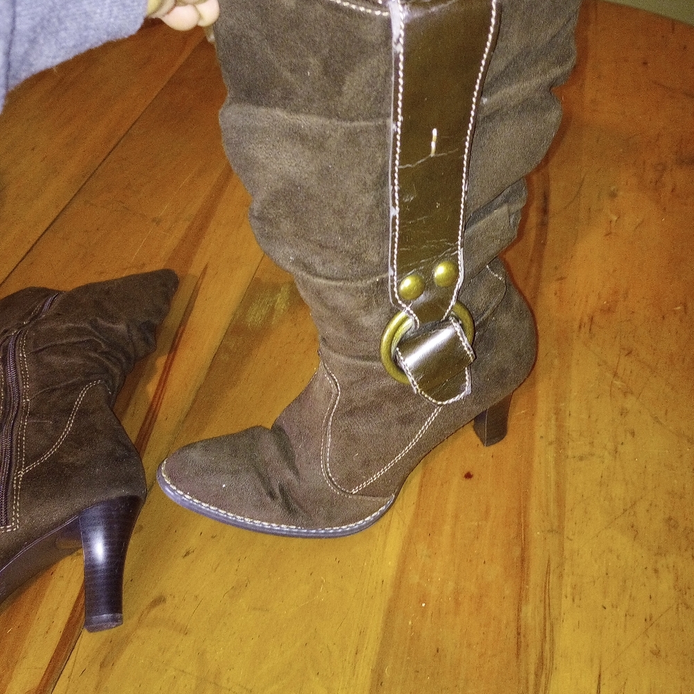 Long brown heeled boots size 7 and 1/2